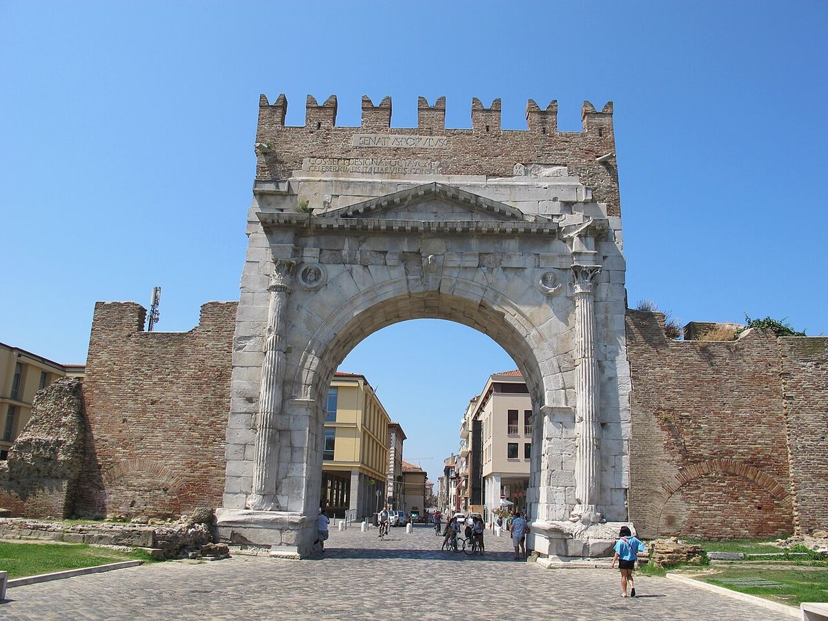 Rimini'de gezilecek yerler: Arco d'Augusto